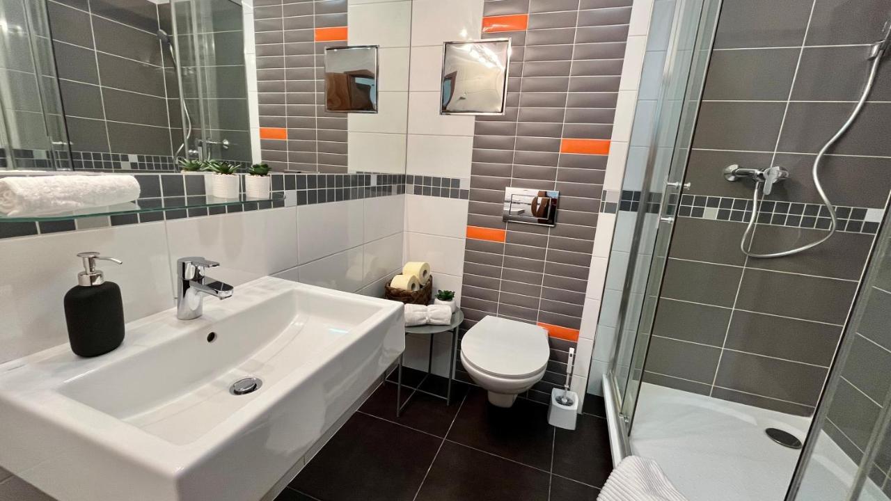 The Apartment Close To The City Center And O2 Arena 布拉格 外观 照片
